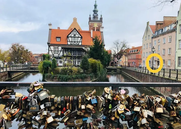 Lägenhet Radunia Przy Dworcu Free Parking